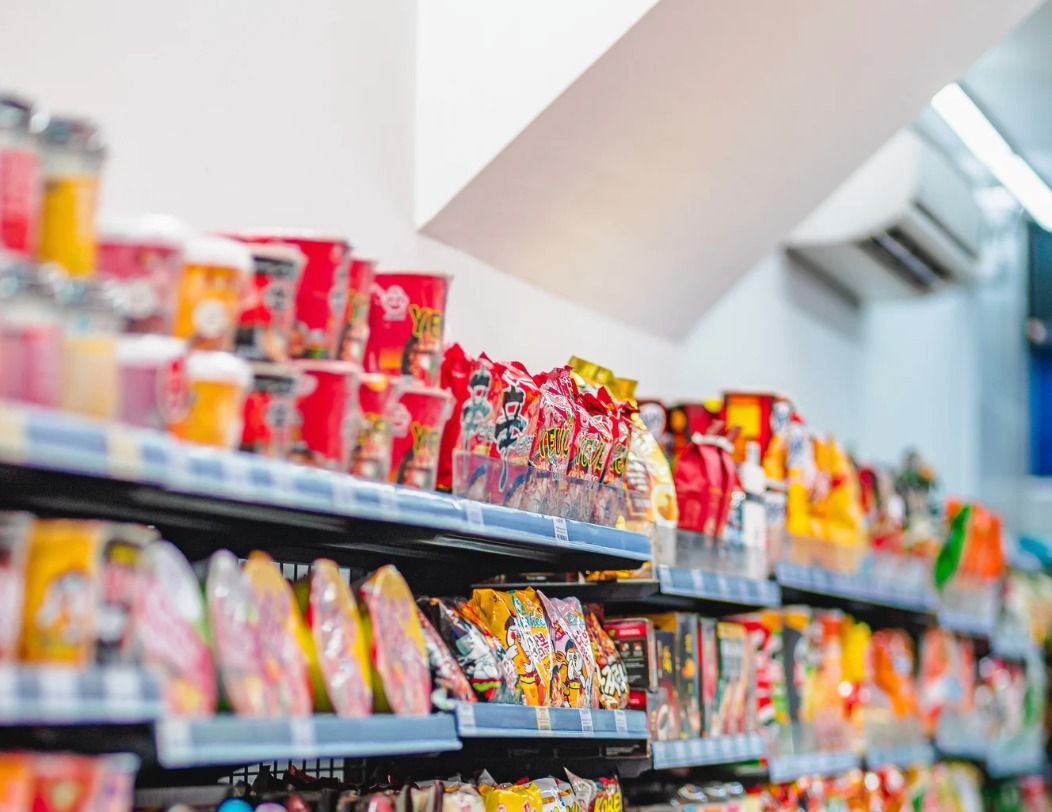 Đánh giá liệu bao bì (packaging) có nổi bật trên quầy kệ không?