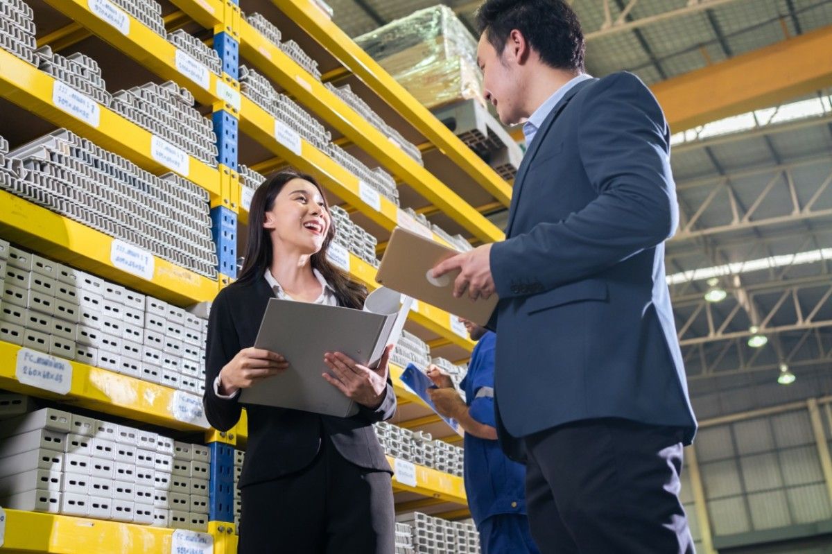 Trưởng phòng mua hàng cần phối hợp hiệu quả, hiểu rõ mục tiêu từng bên, xử lý mâu thuẫn khéo léo và kết nối để đảm bảo dòng công việc thông suốt.