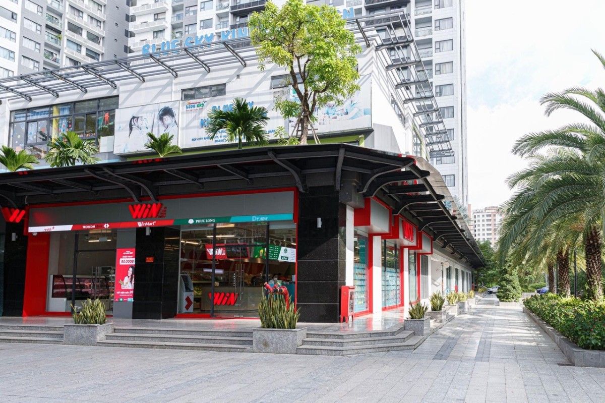 Một cửa hàng WinMart nằm ở mặt tiền khu chung cư.