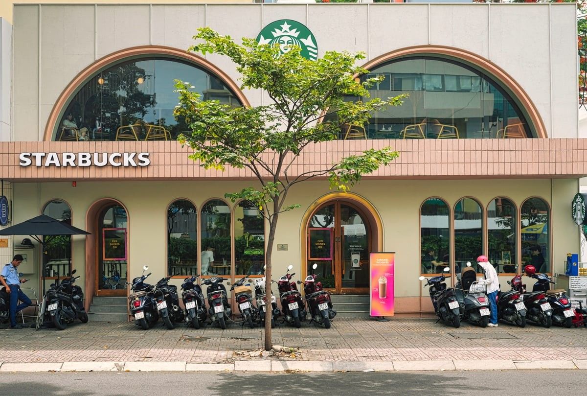 Cửa hàng Starbucks trên đường Nguyễn Thị Minh Khai (TP.HCM).